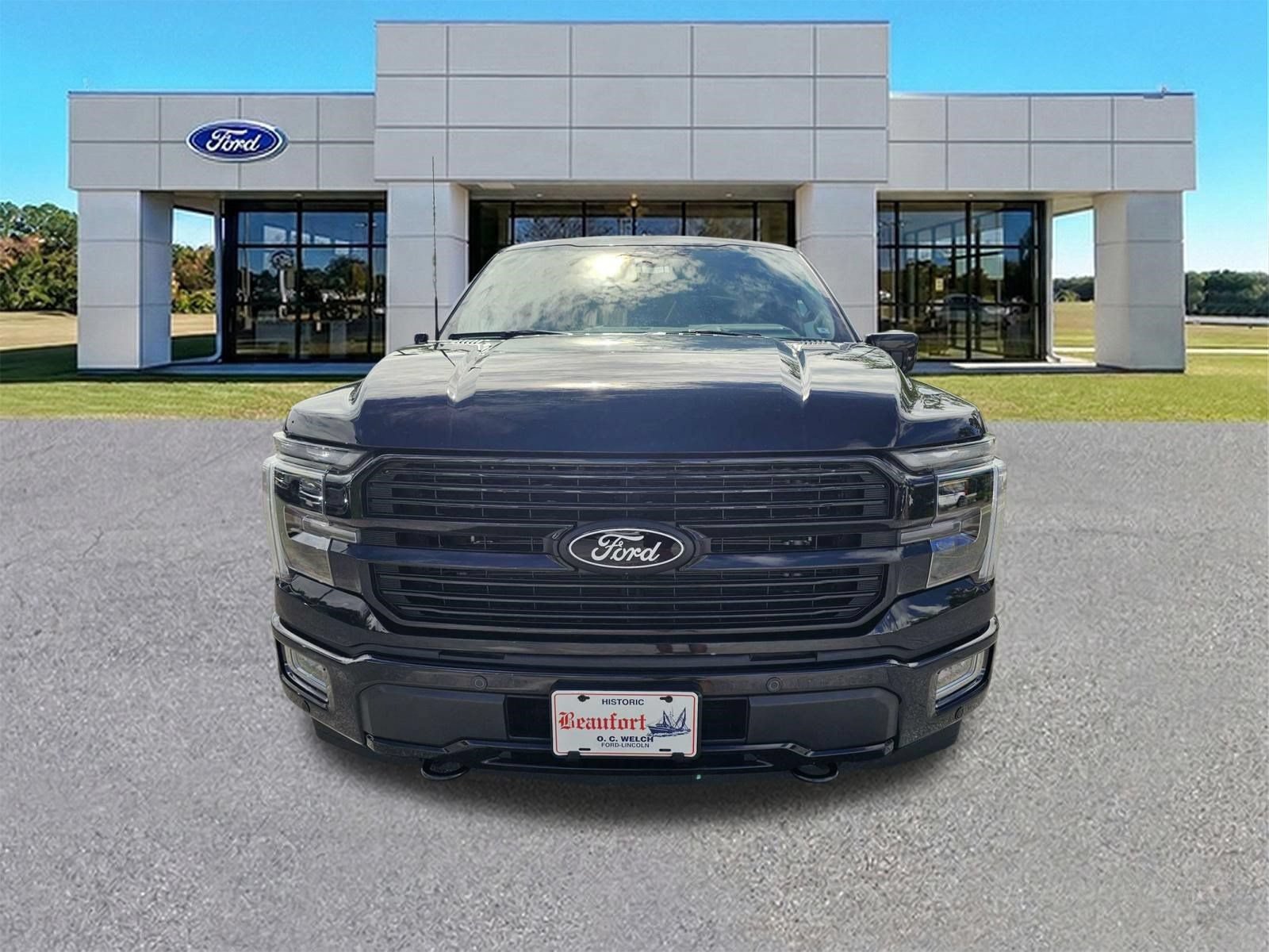 Certified 2025 Ford F150 Platinum w/ Equipment Group 702A High AWD/4WD image 9