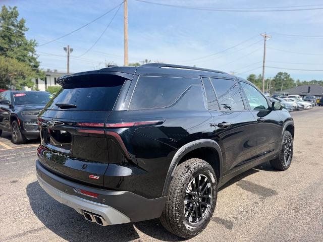 Used 2025 Chevrolet Traverse Z71 w/ Driver Confidence Package AWD/4WD image 8