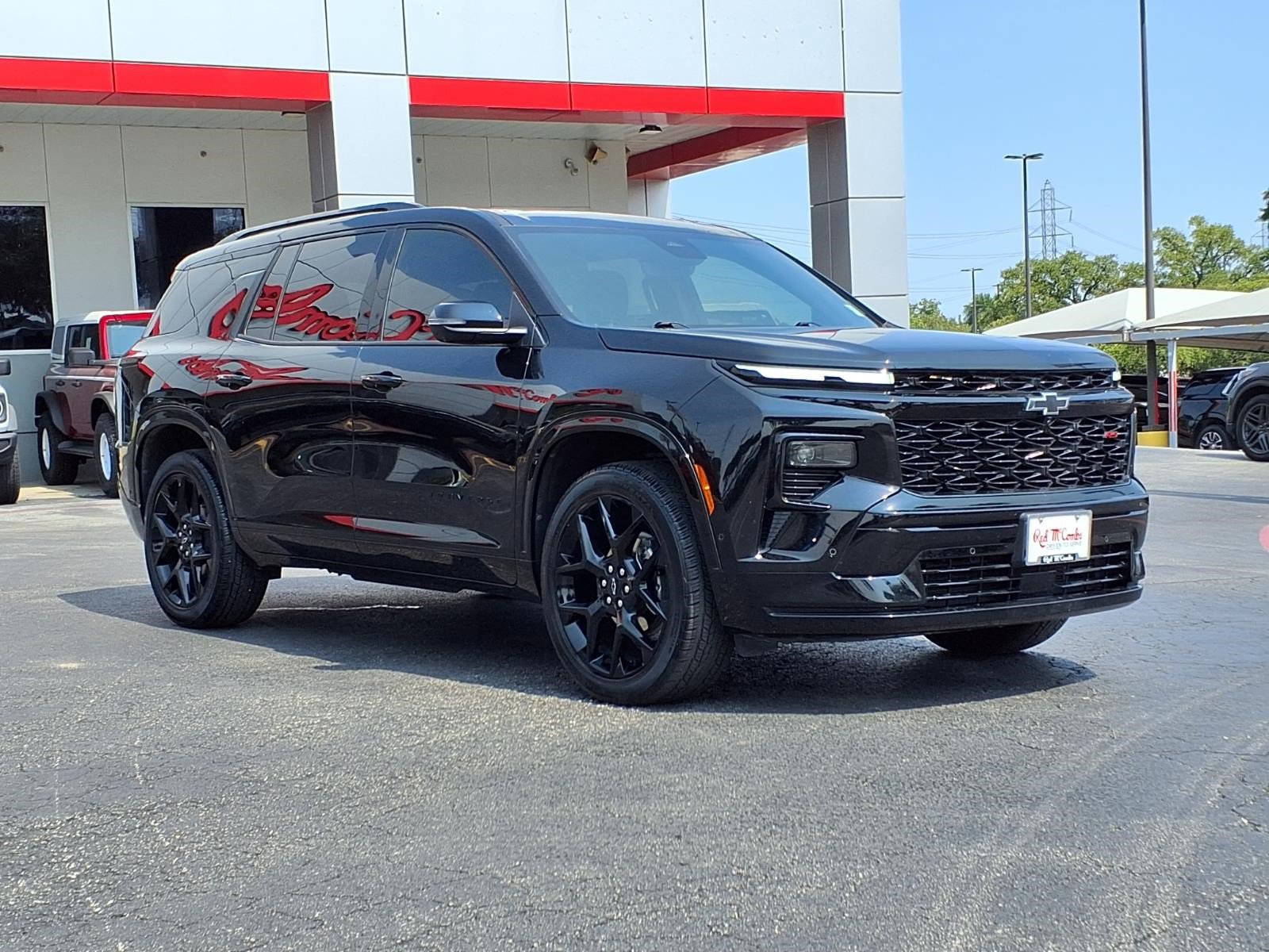 Used 2025 Chevrolet Traverse RS AWD/4WD image 4