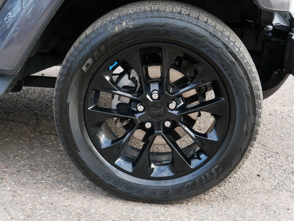 Used 2022 Jeep Wrangler Unlimited Sahara w/ Cold Weather Group image 7