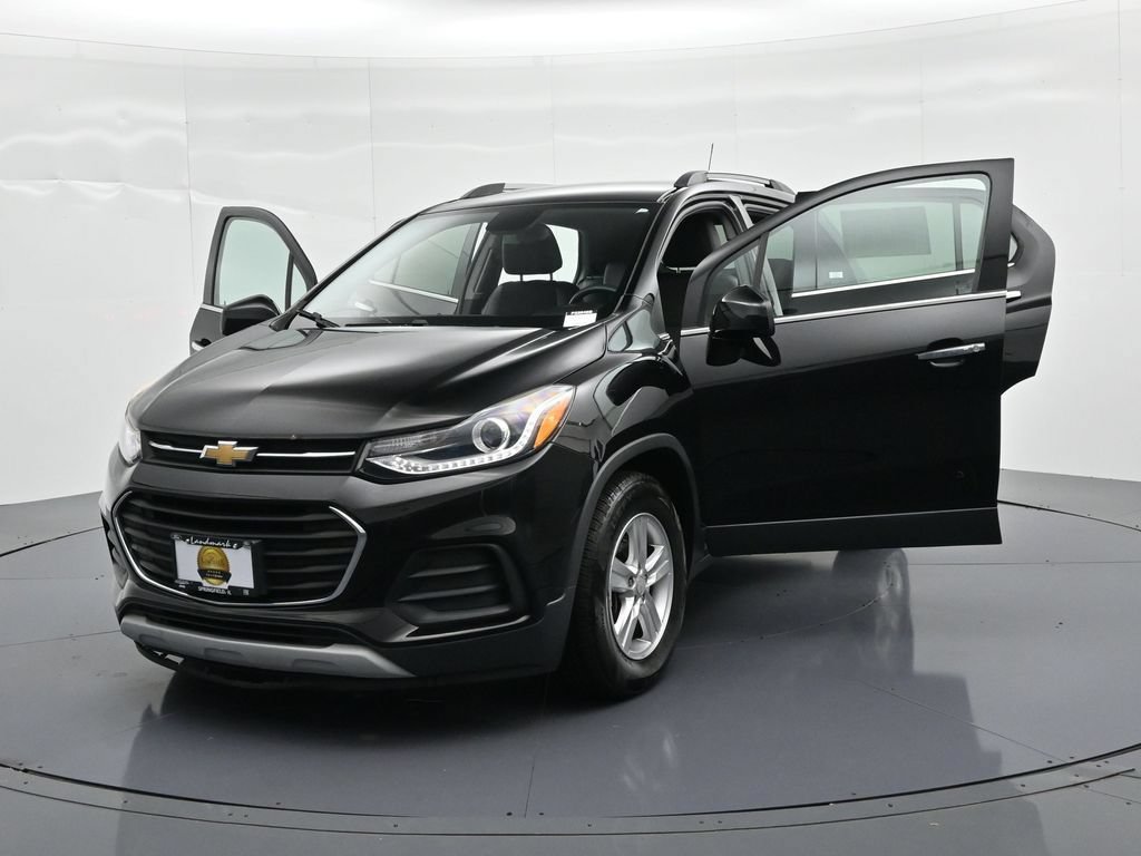 Used 2017 Chevrolet Trax LT w/ Driver Confidence Package FWD image 24