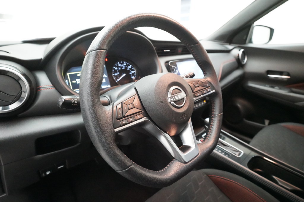 Used 2023 Nissan Kicks SR FWD image 8