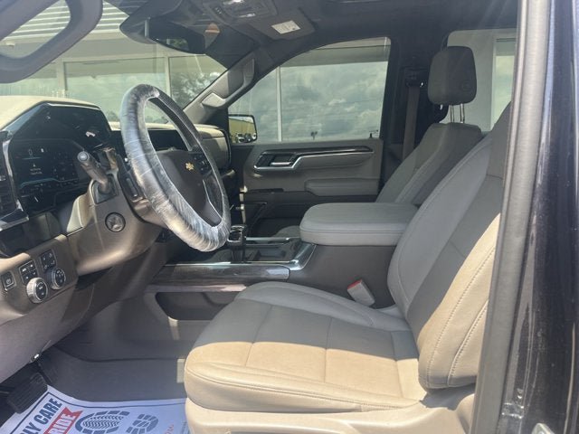 Used 2023 Chevrolet Silverado 1500 LTZ w/ LTZ Premium Package AWD/4WD image 11