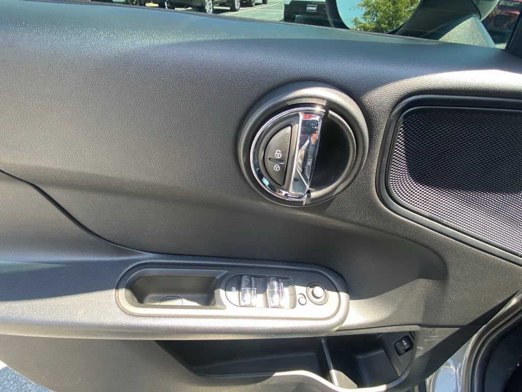 Used 2019 MINI Cooper Countryman FWD image 11