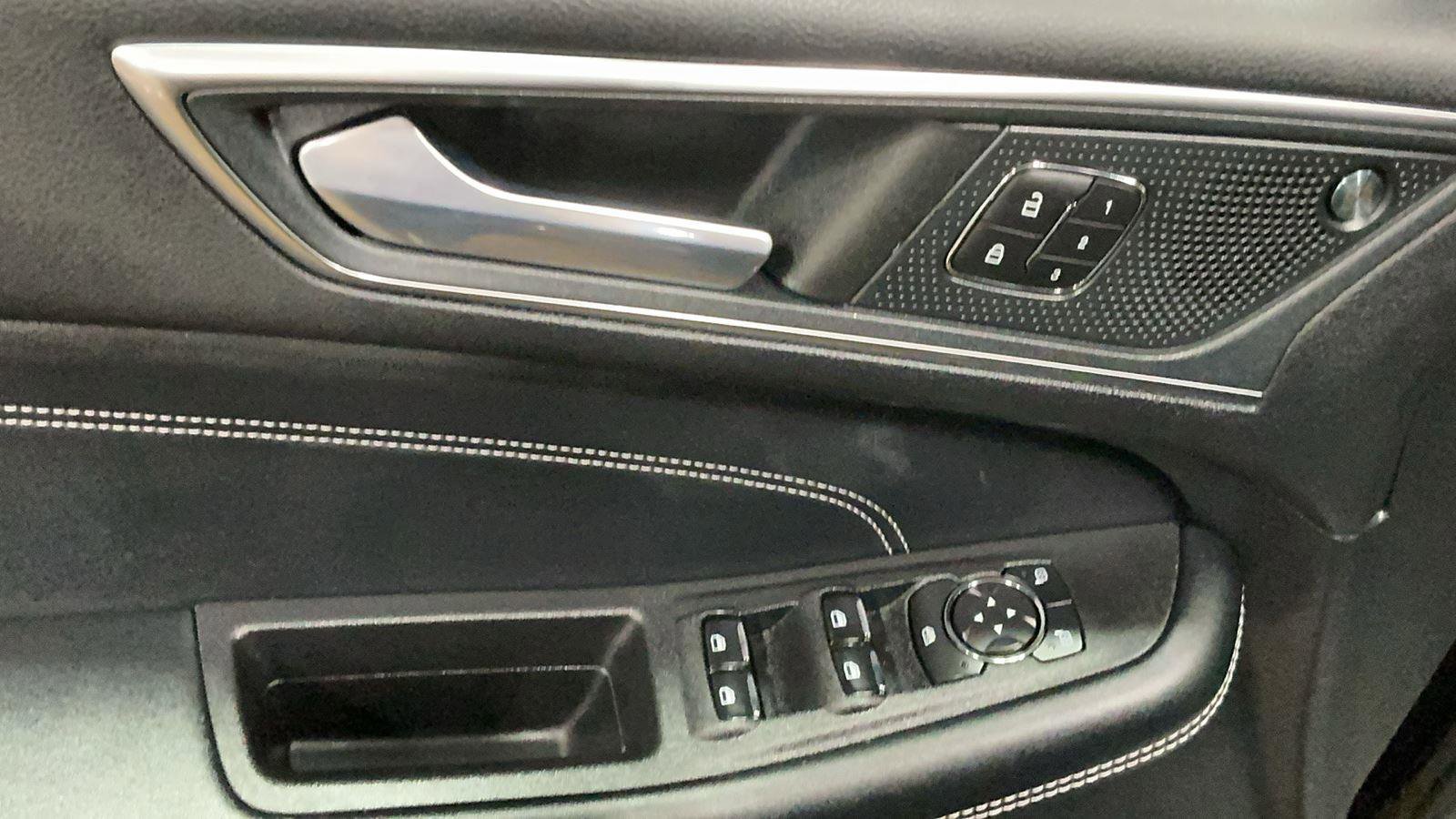 Certified 2023 Ford Edge Titanium image 12