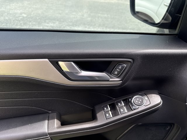 Certified 2021 Ford Escape SE w/ SE Sport Appearance Package FWD image 11