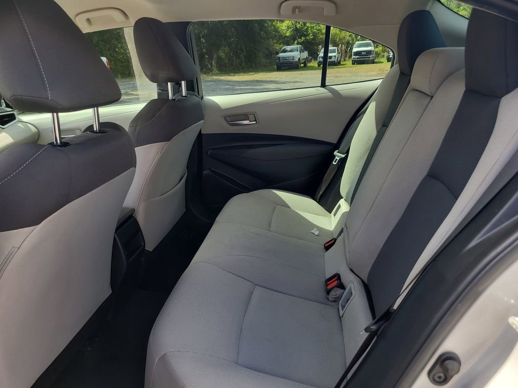 Used 2021 Toyota Corolla LE FWD image 11