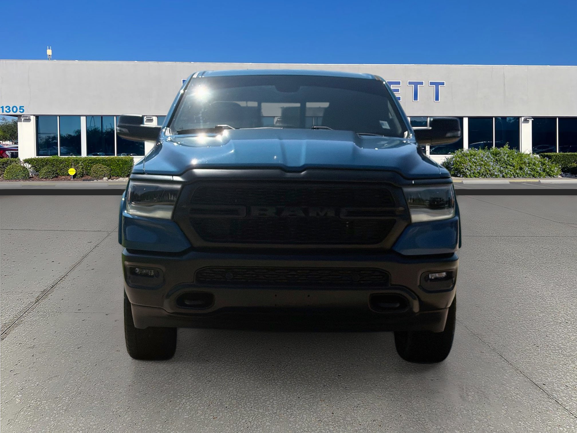 Used 2024 RAM 1500 Big Horn AWD/4WD image 2