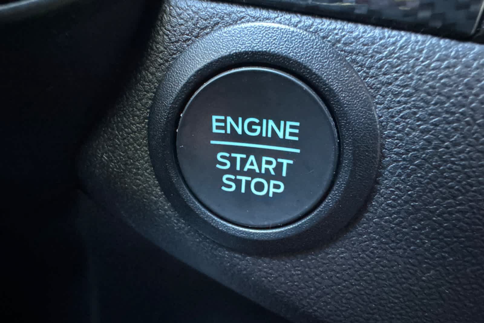 Certified 2025 Ford Escape ST-Line FWD image 22