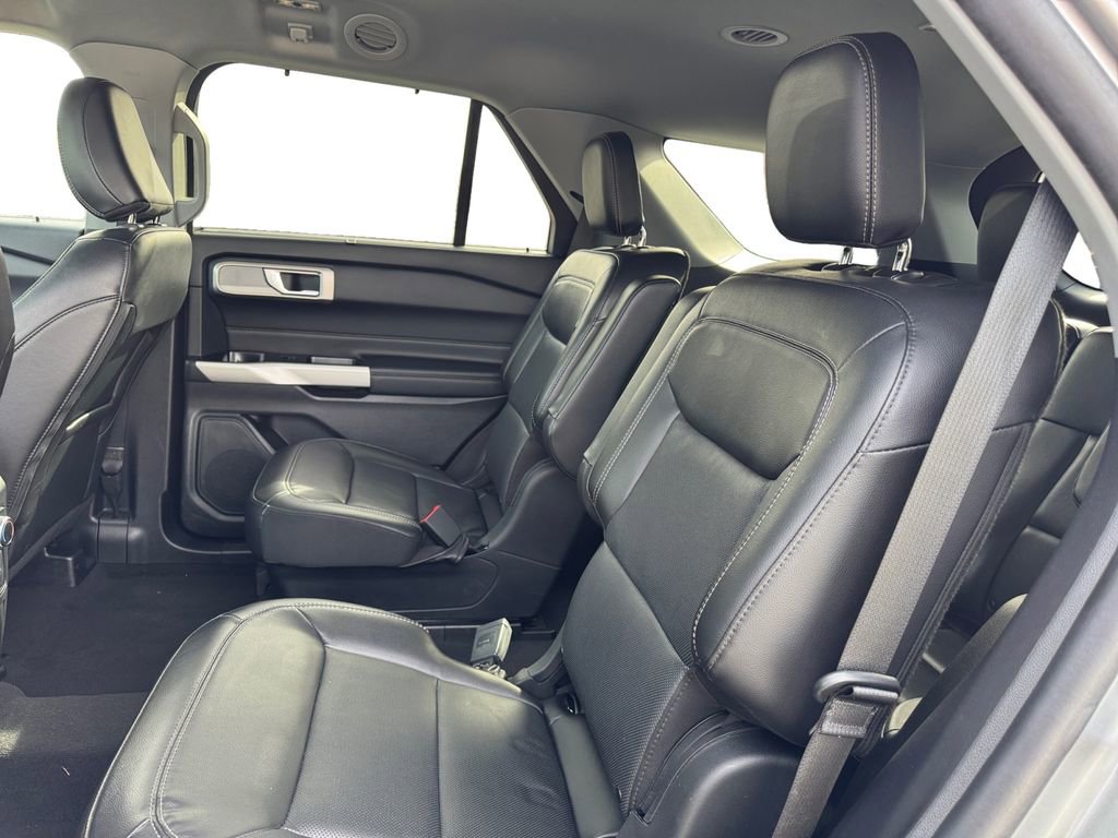 Certified 2022 Ford Explorer Limited w/ Equipment Group 301A image 10
