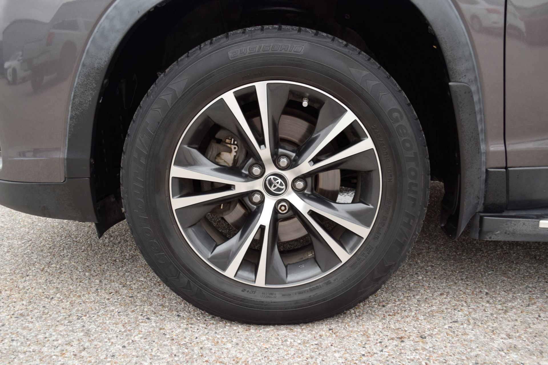 Used 2019 Toyota Highlander Plus FWD image 27
