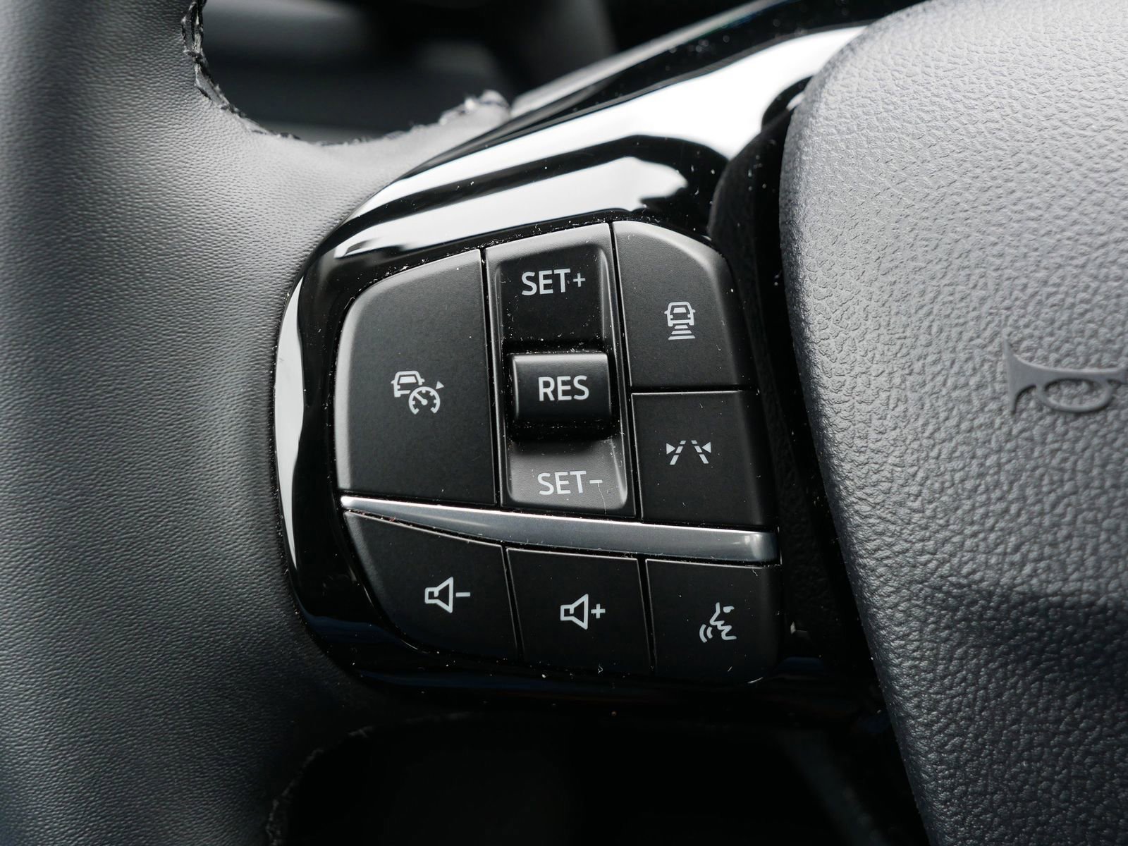 Certified 2023 Ford Escape Platinum image 34