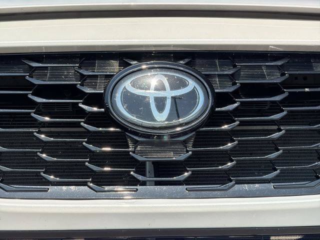 Used 2023 Toyota Highlander XSE AWD/4WD image 12