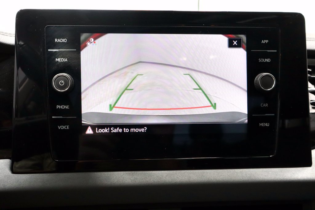Used 2025 Volkswagen Jetta SE FWD image 2