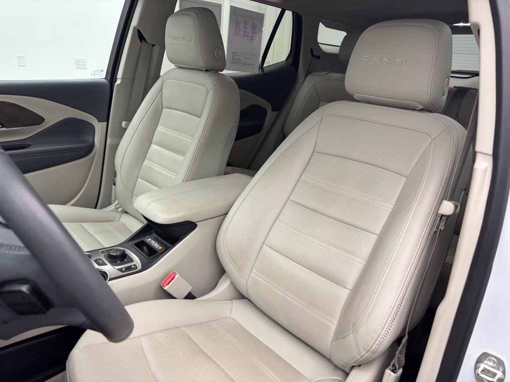 Used 2023 GMC Terrain Denali w/ LPO, Floor Liner Package AWD/4WD image 24