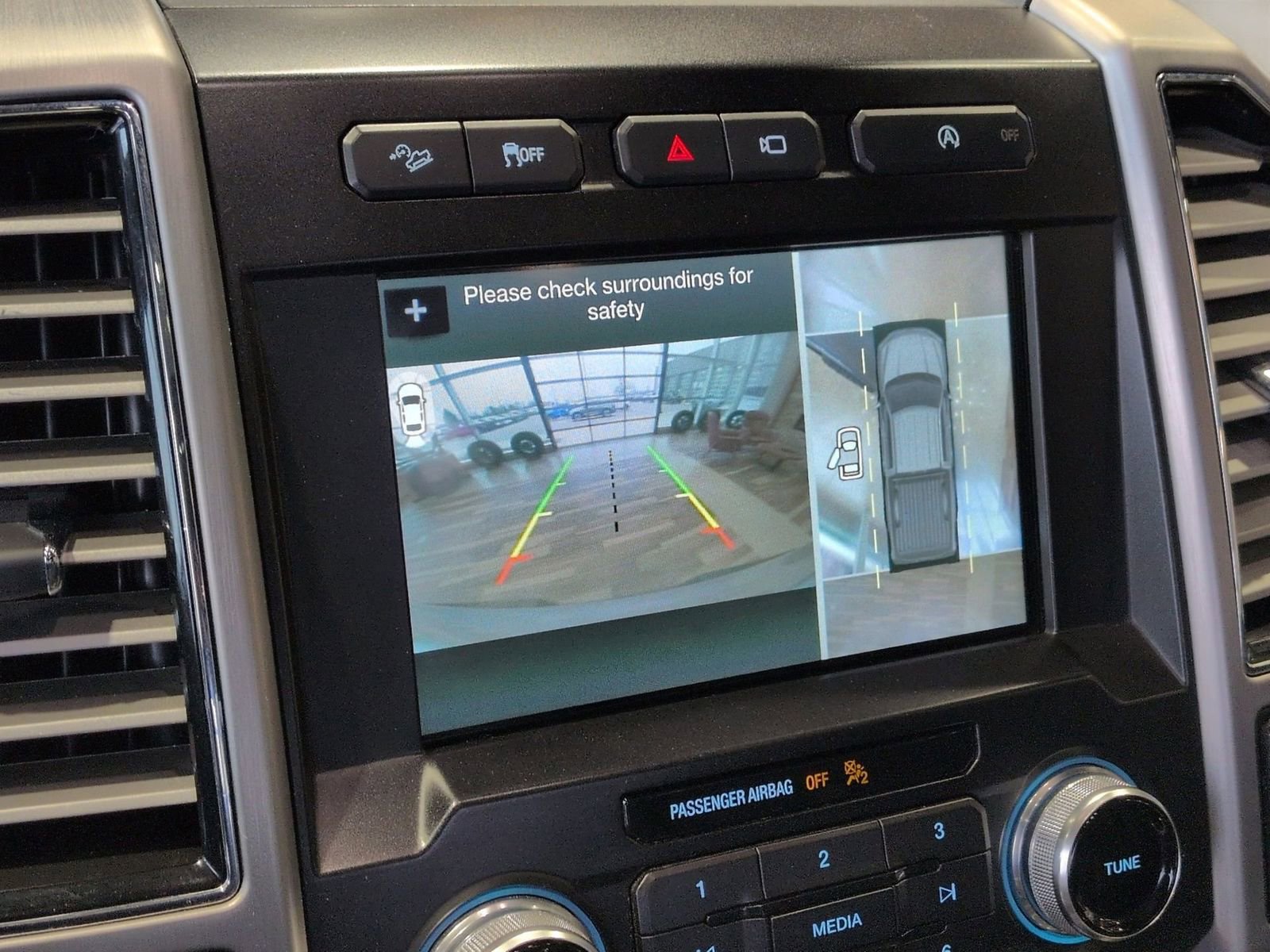 Certified 2018 Ford F150 Platinum w/ Technology Package image 64