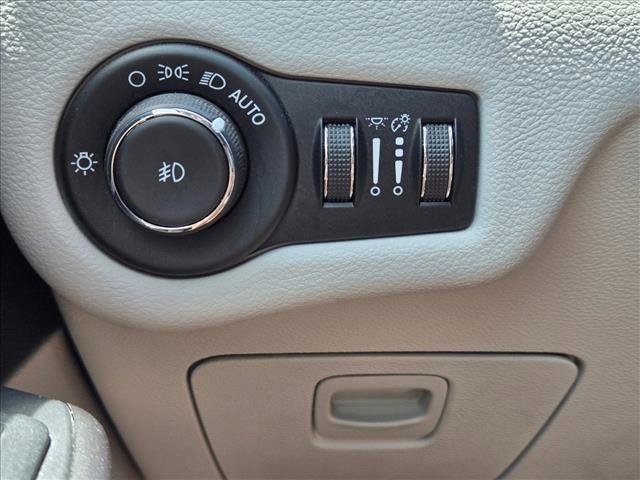 Used 2021 Jeep Cherokee Latitude Lux FWD image 17