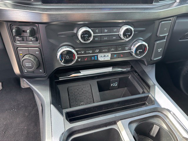 Certified 2024 Ford F250 Lariat w/ Lariat Ultimate Package AWD/4WD image 19