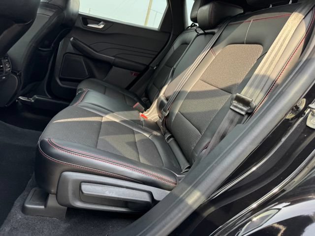 Certified 2024 Ford Escape ST-Line w/ Tech Pack #1 AWD/4WD image 9