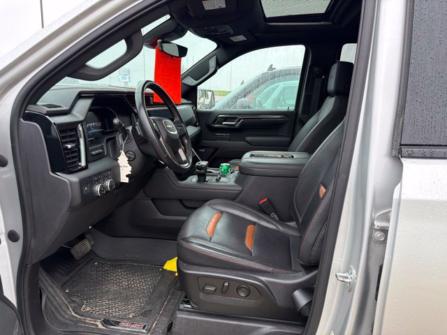 Used 2022 GMC Sierra 1500 AT4 w/ AT4 Premium Package AWD/4WD image 8