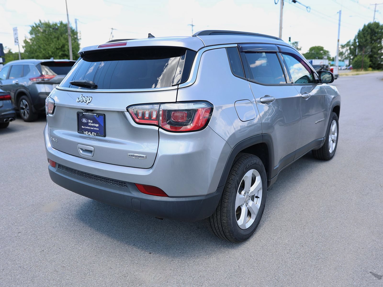 Used 2018 Jeep Compass Latitude AWD/4WD image 7