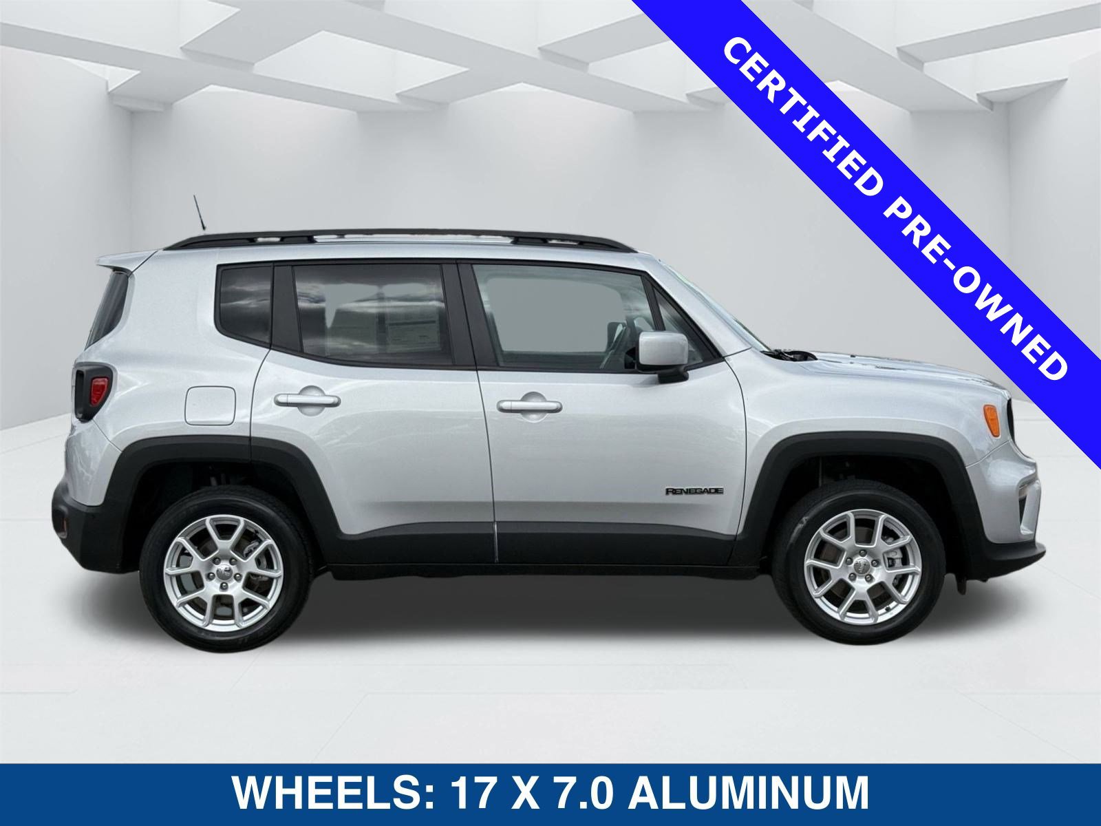 Used 2021 Jeep Renegade Latitude image 3