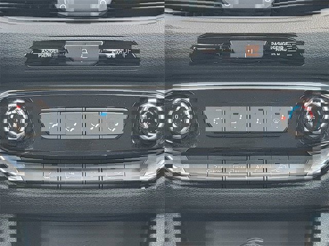 Used 2019 Hyundai Elantra GT image 29