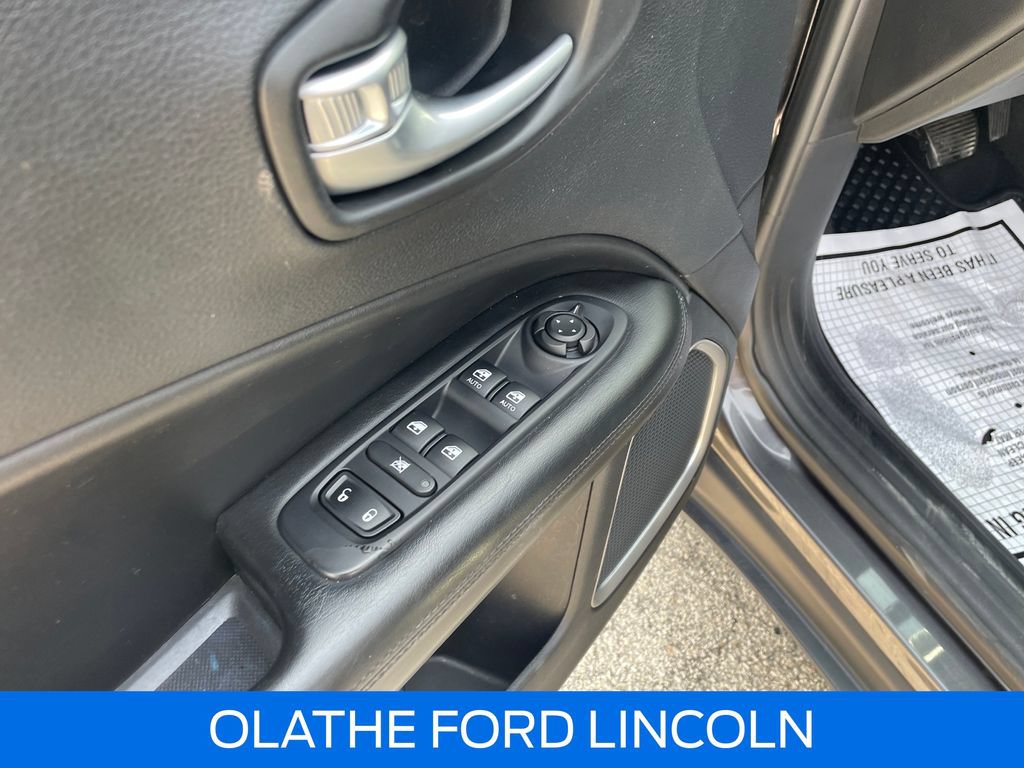 Used 2019 Jeep Compass Latitude AWD/4WD image 15