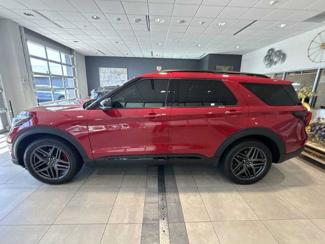 Certified 2025 Ford Explorer ST-Line w/ Premium Package AWD/4WD image 6