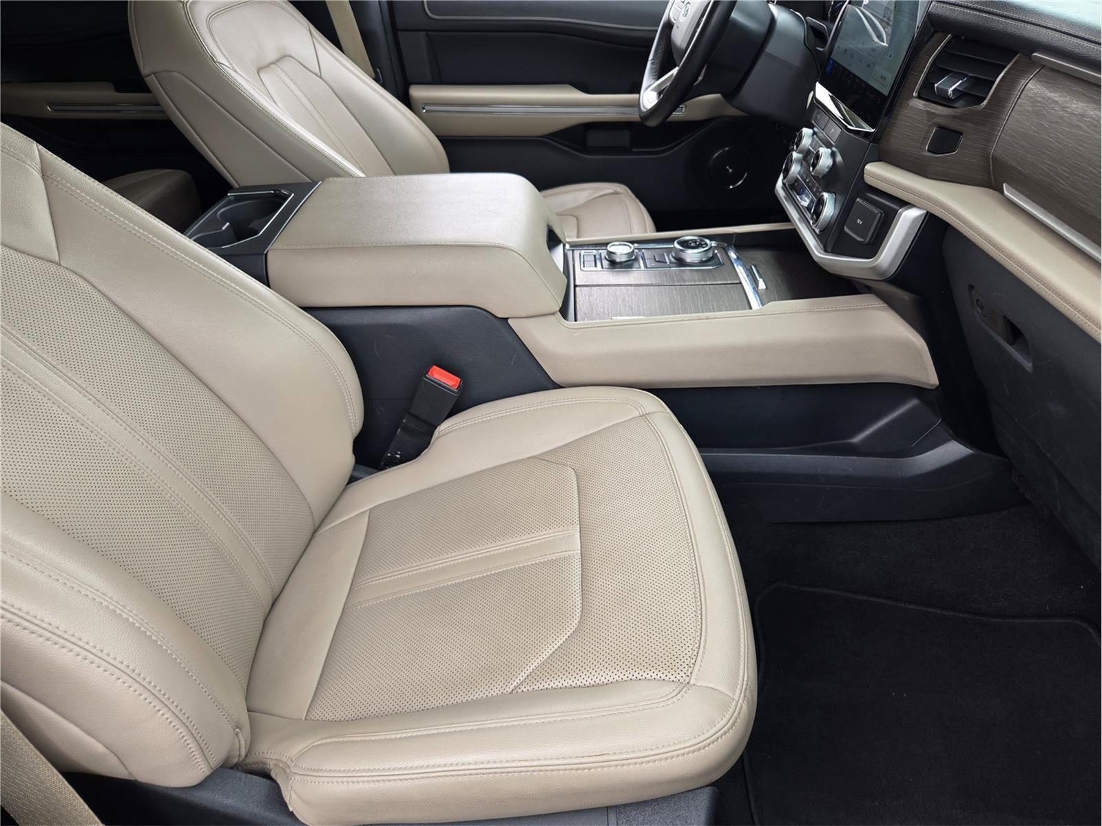 Certified 2024 Ford Expedition Limited AWD/4WD image 12
