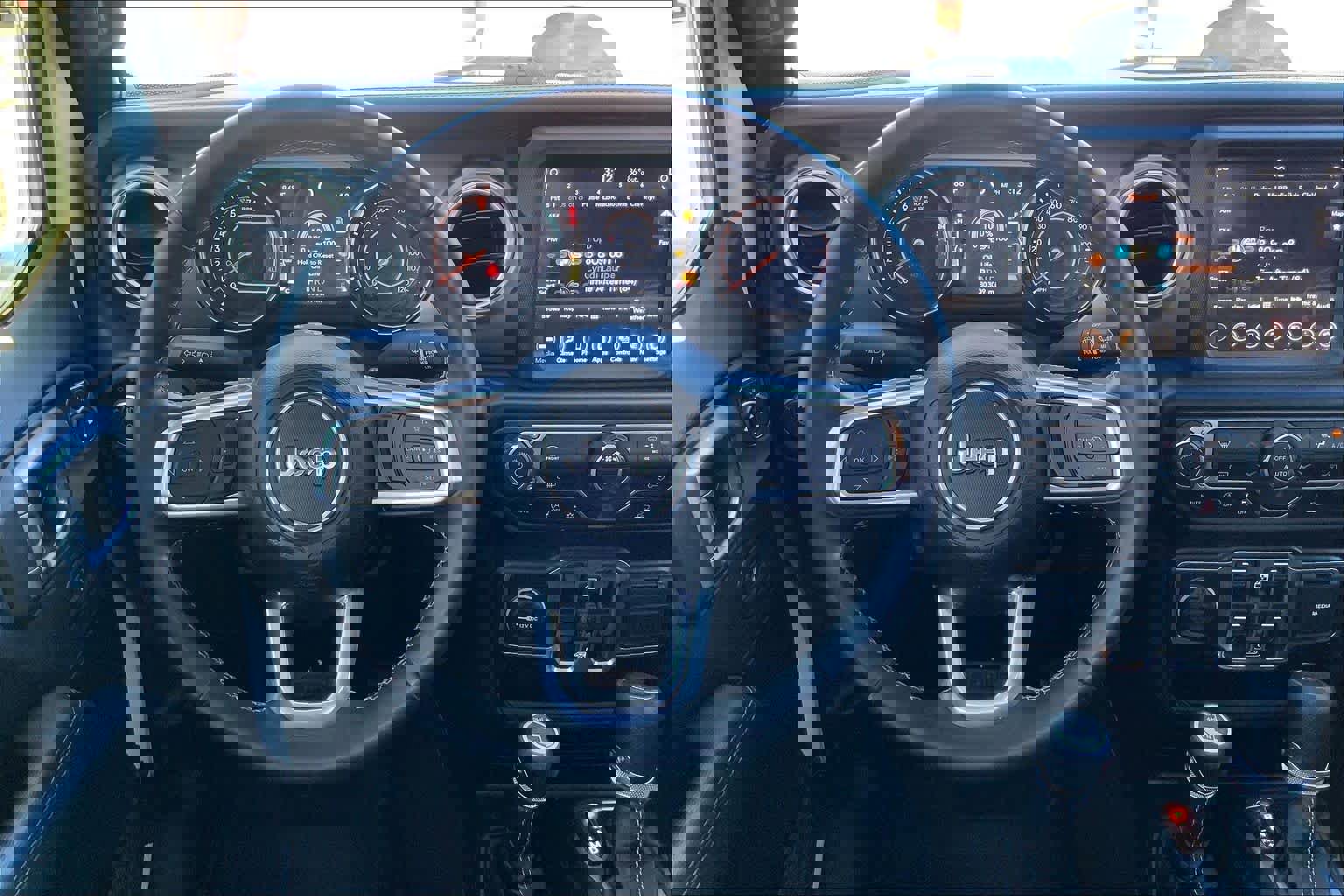 Used 2022 Jeep Gladiator Overland w/ Trailer Tow Package image 8