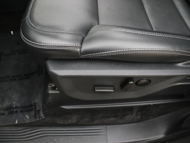 Certified 2025 Ford Expedition Max Platinum AWD/4WD image 20