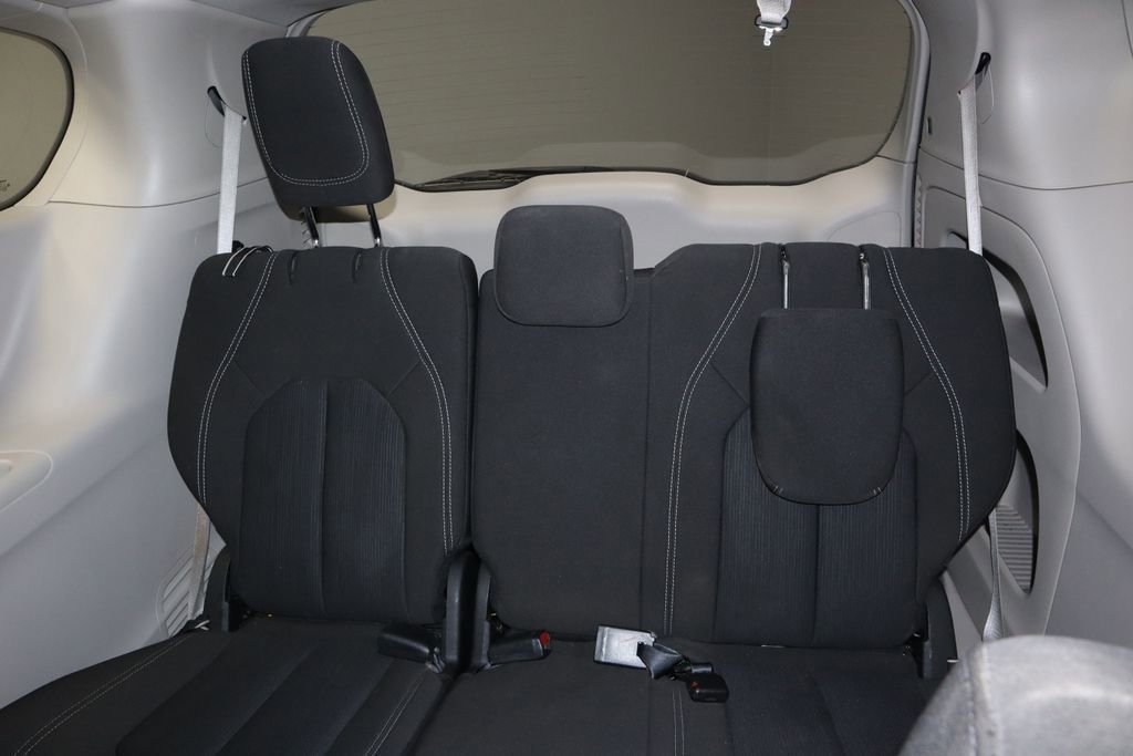 Used 2023 Chrysler Voyager LX FWD image 23