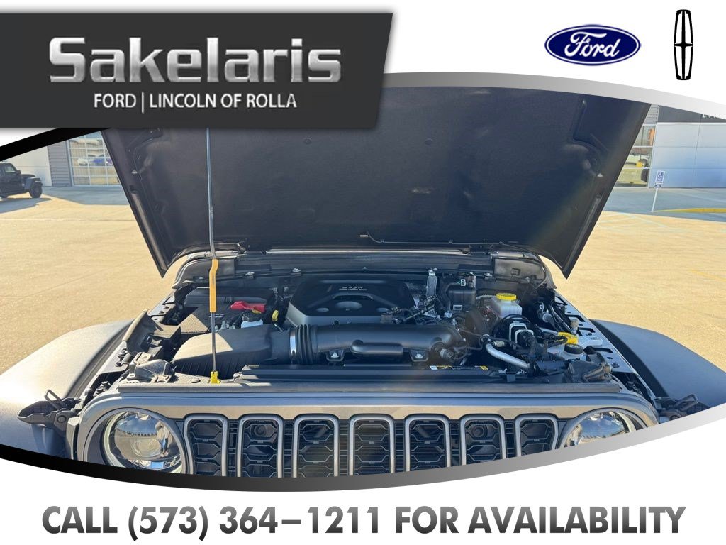Used 2025 Jeep Wrangler Unlimited Rubicon AWD/4WD image 37
