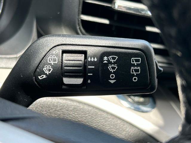Certified 2023 Ford Explorer XLT RWD image 28