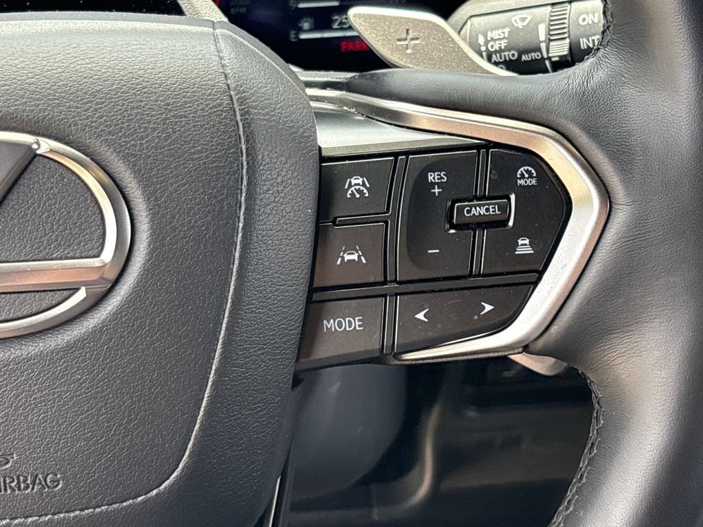 Used 2025 Lexus GX 550 w/ Accessory Package (Z1) AWD/4WD image 20