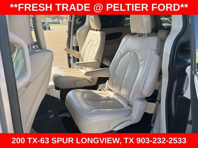 Used 2019 Chrysler Pacifica Touring-L Plus w/ Tire & Wheel Group image 12