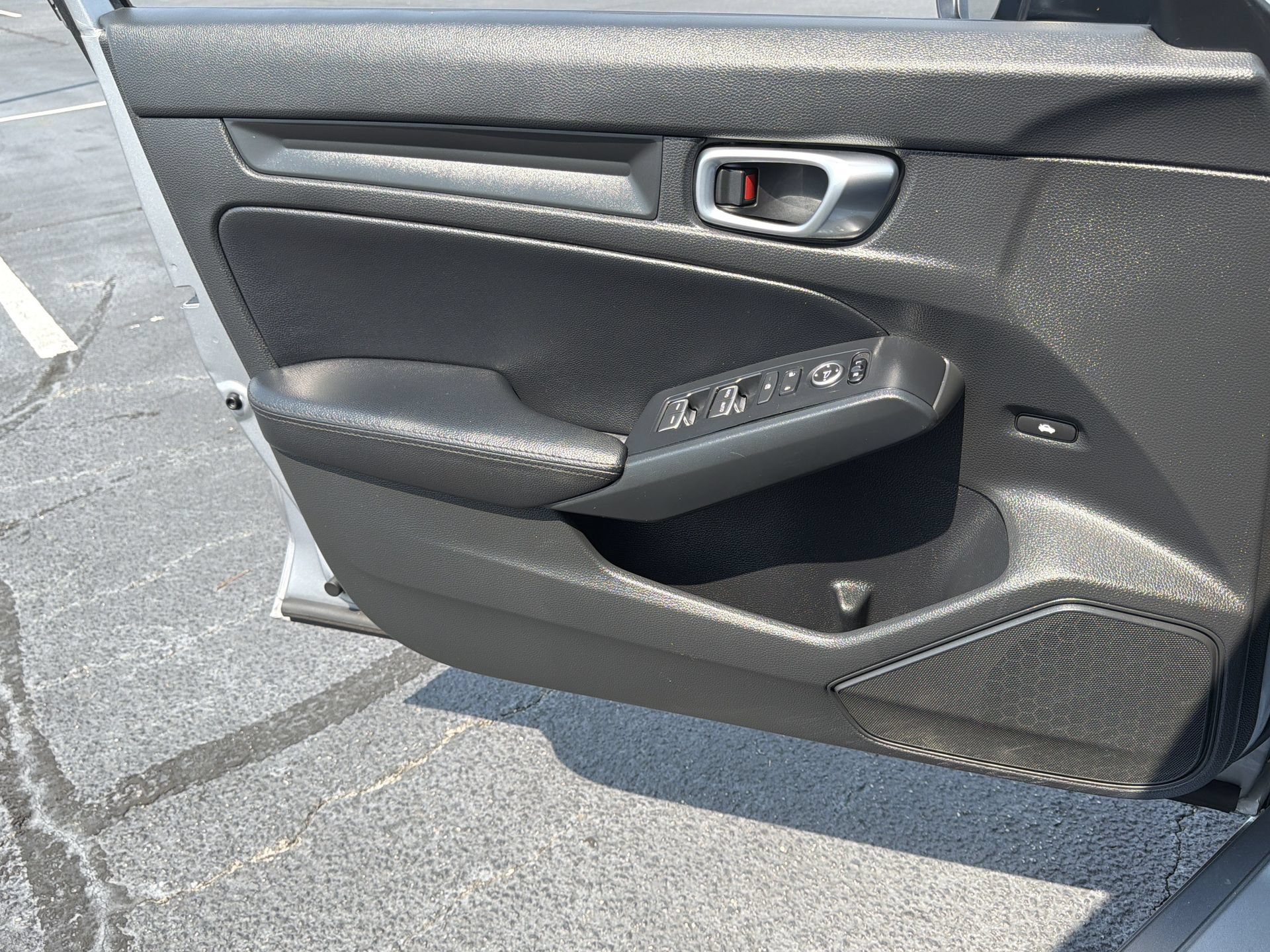 Used 2023 Honda Civic Sport image 11