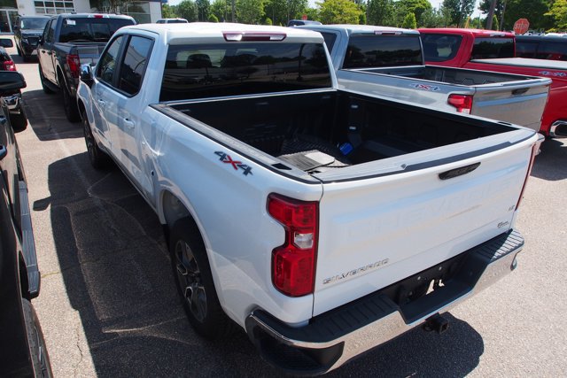 Used 2023 Chevrolet Silverado 1500 LT AWD/4WD image 4