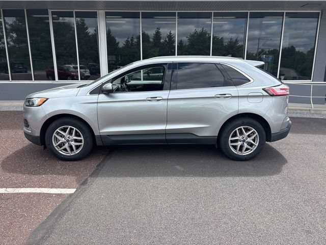 Certified 2022 Ford Edge SEL w/ Convenience Package AWD/4WD image 2