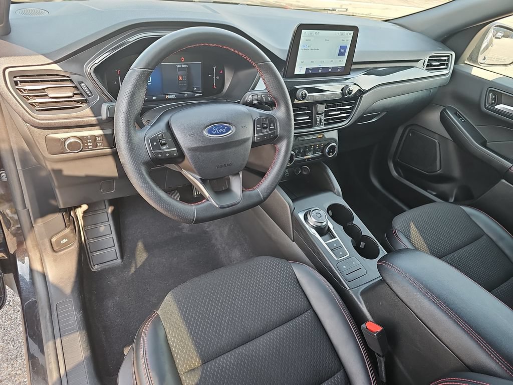 Certified 2026 Ford Escape ST-Line AWD/4WD image 15