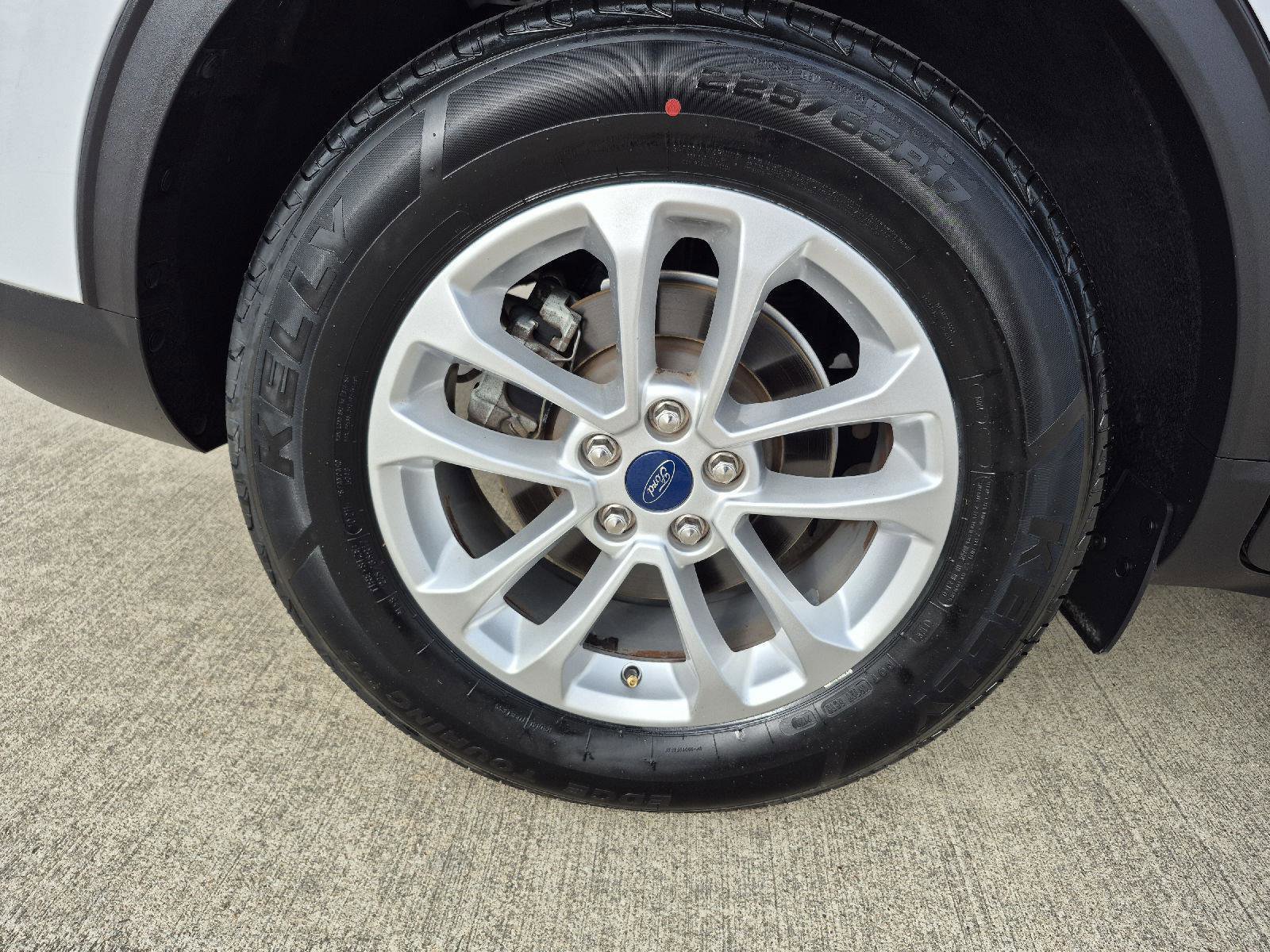 Certified 2020 Ford Escape SE image 18