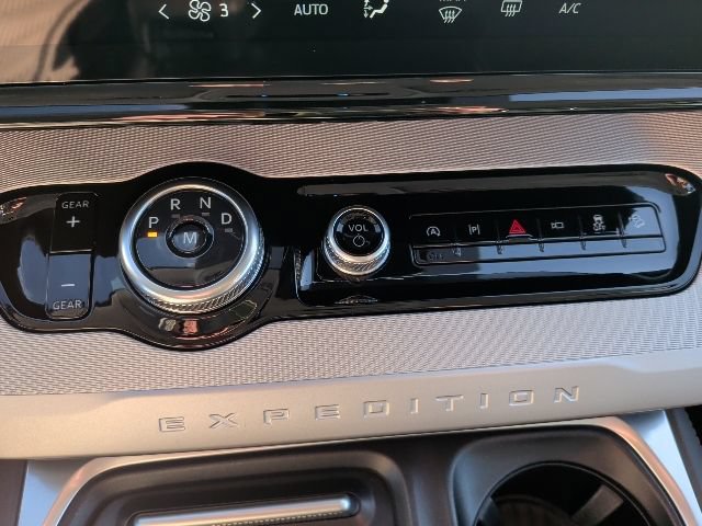 Certified 2025 Ford Expedition Max Active AWD/4WD image 39