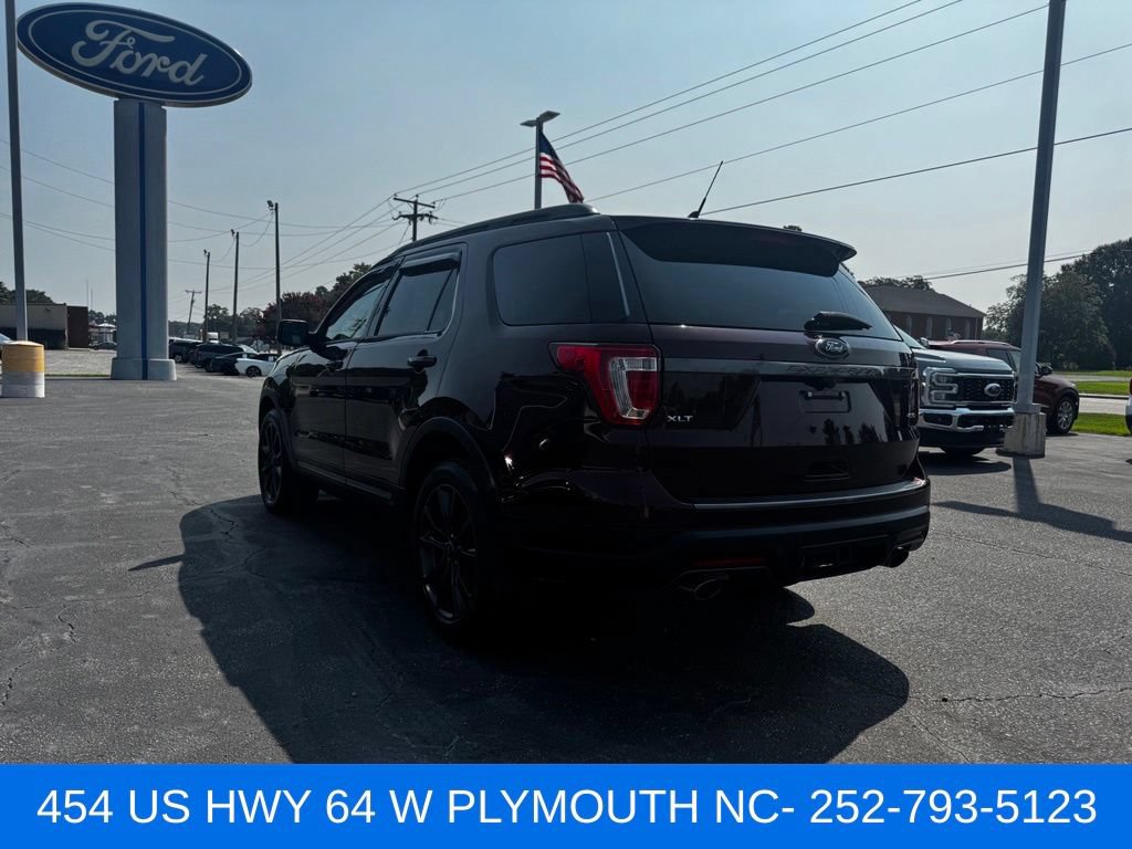 Certified 2018 Ford Explorer XLT w/ Equipment Group 202A AWD/4WD image 3