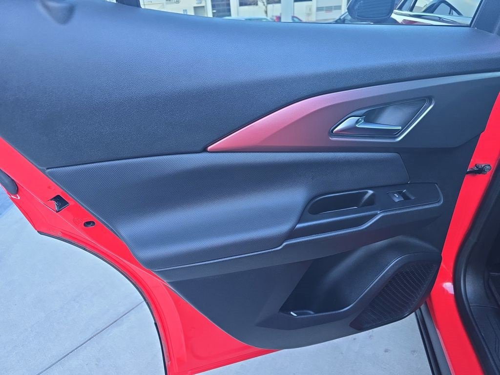 Used 2025 Chevrolet Equinox EV RS image 22