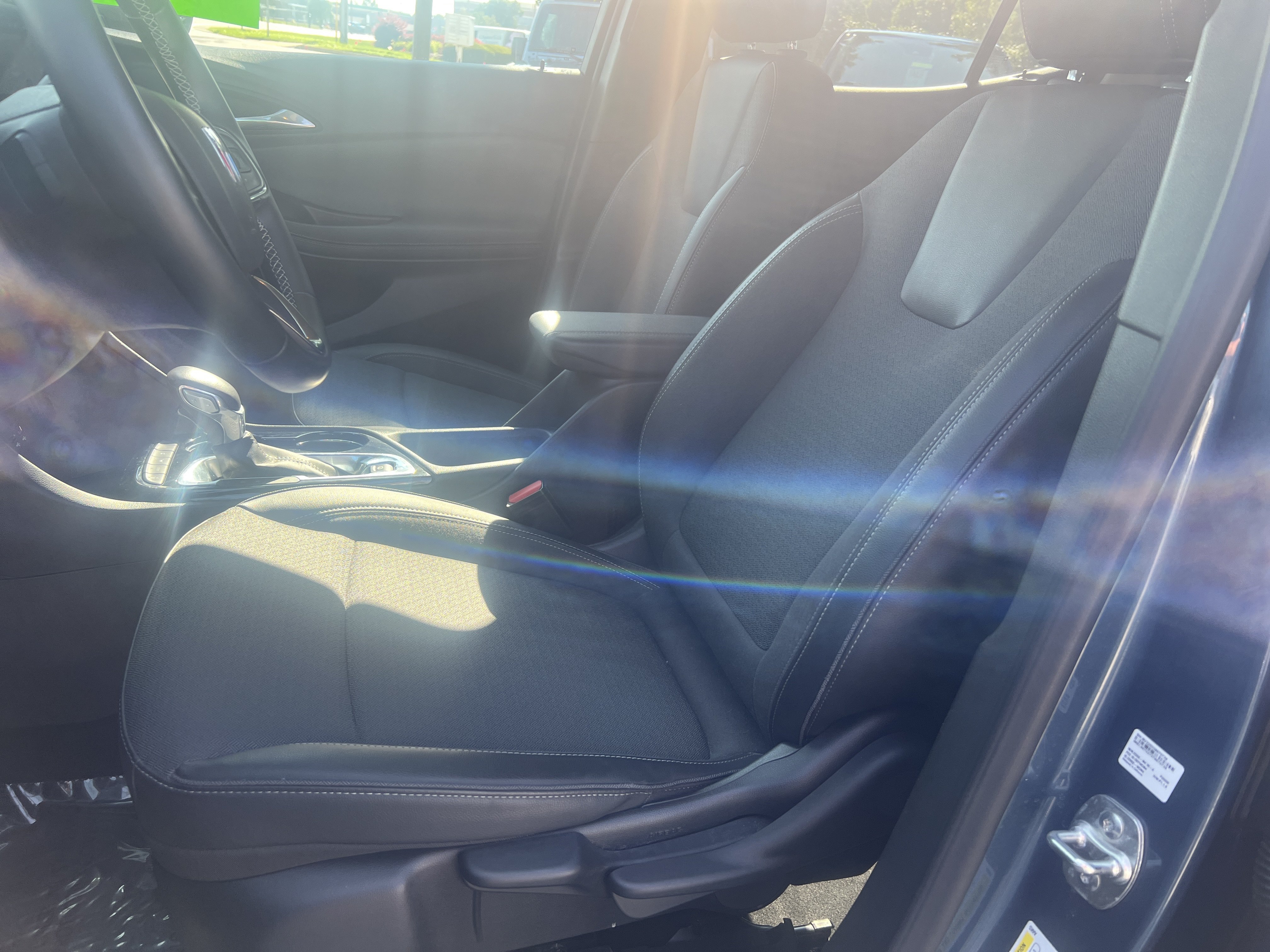 Used 2024 Buick Encore GX Preferred AWD/4WD image 9