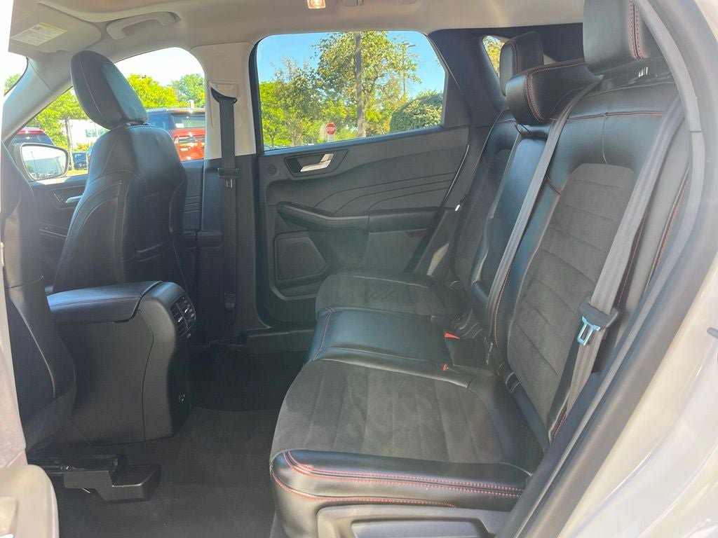 Certified 2022 Ford Escape SEL w/ SEL Stealth AWD Package image 13