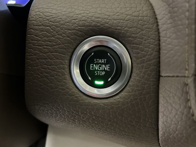 Used 2021 GMC Yukon Denali w/ Denali Premium Package AWD/4WD image 16