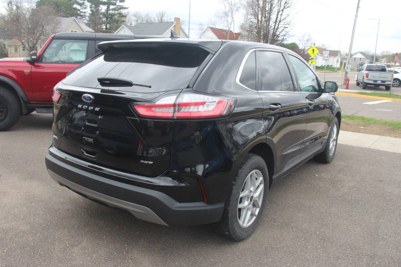 Certified 2024 Ford Edge SEL w/ Convenience Package AWD/4WD image 3