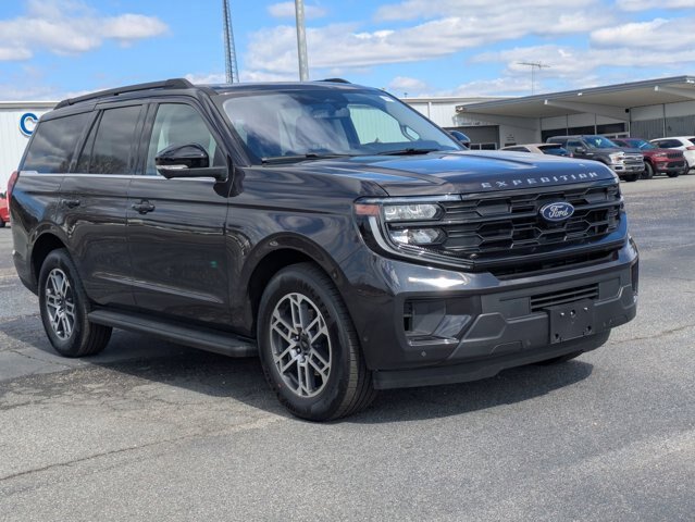Certified 2025 Ford Expedition Active RWD image 1